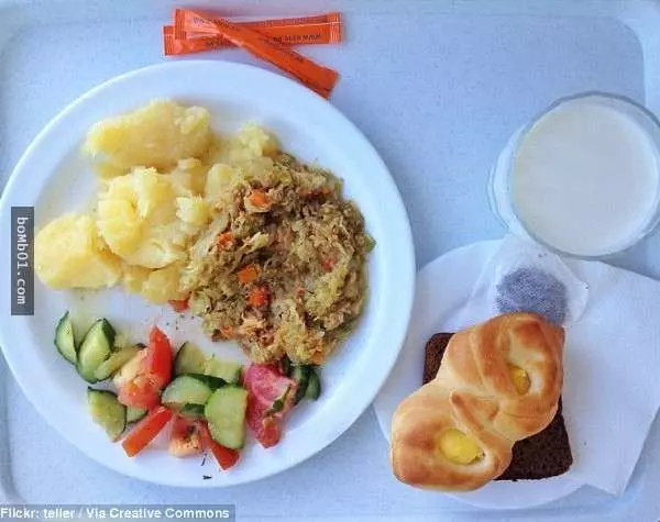 世界各地醫院的食物到底是什麼樣?看完後你也許會考慮住進醫院。