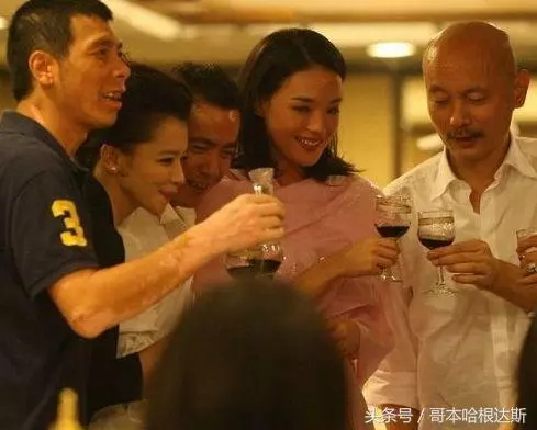 趙薇蕭薔舒淇葉璿容祖兒受邀酒局曝光!人家這才叫酒局