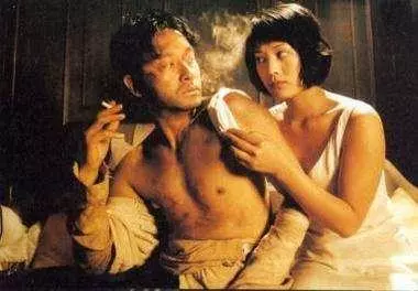 張國榮罕見照片曝光,每一張照片都有一個共同的特點!