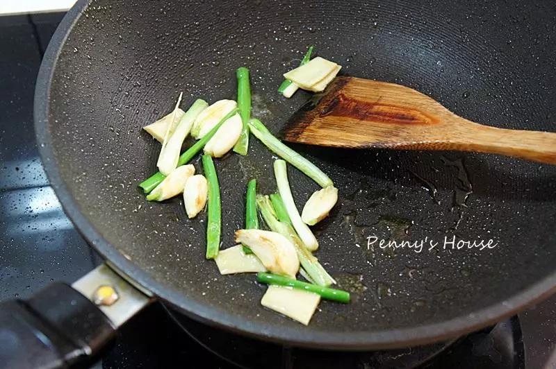 軟嫩控肉,原來這麼輕鬆簡單。帶皮豬五花食譜、滷汁製做。豆油伯伴手禮