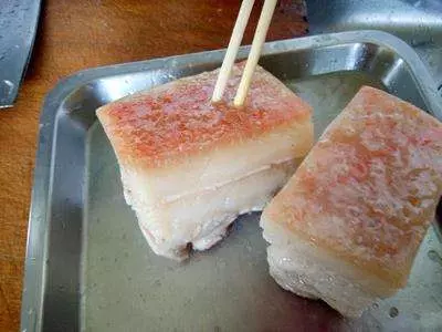 不用烤箱,就能輕鬆做出脆皮燒肉!省時省力改良版,超級下飯食譜趕快來!