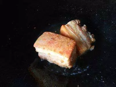 不用烤箱,就能輕鬆做出脆皮燒肉!省時省力改良版,超級下飯食譜趕快來!