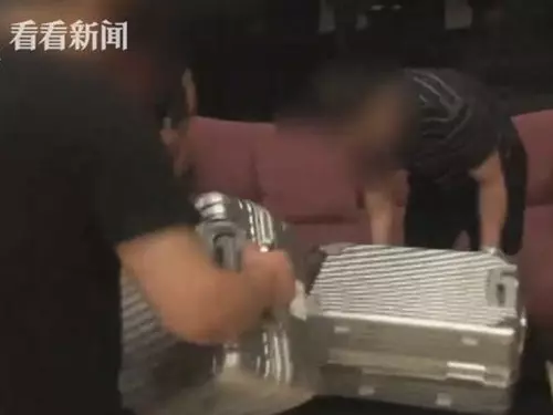 [ 中國 ] 高鐵乘客擺烏龍 裝10萬現金行李箱失而復得