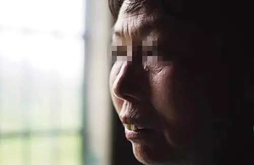 繼子闖禍,母親讓親兒子承擔責任,6年後母親:是我毀了兩個孩子