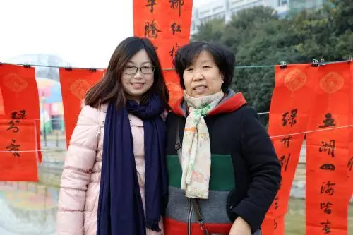 女兒出生時婆婆立馬翻臉,十年後再見,她卻笑著求我別走