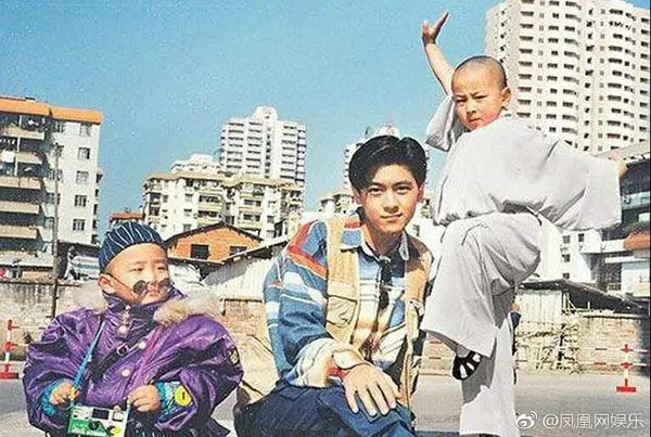 盼了20年終合體!經典國片《旋風小子》萌樣「小師傅」轉帥氣型男?網呼:我已長大,你還未變老!
