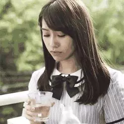 您只知道天熱多喝水,但不知道喝水還有N多講究!