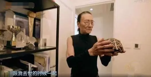 謝賢自曝經常看望張柏芝母子,談起孫子很心酸:已經不認識我