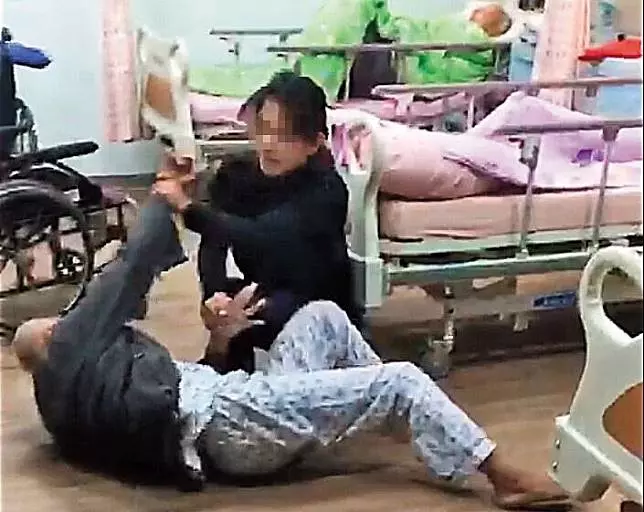 【恐怖安養院】甩巴掌摔老人 監視器全都錄