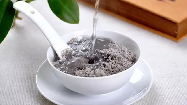 經常吃黑芝麻,會給身體帶來5大好處,但這2種人不能吃