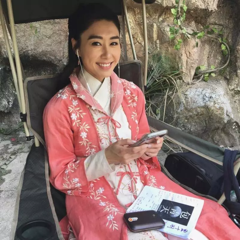 【因拍戲擦出火花?】36歲胡定欣傳與小5歲的『他』談姐弟戀!
