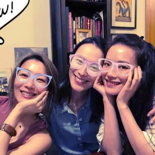 梁洛施與鄭秀文舒淇等人聚會,六個女人全部以素顏上陣!