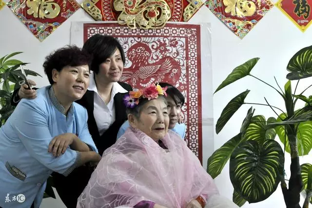 老公出車禍喪失生育,半年後我懷孕,得知孩子親爸,婆婆嚇得跪地