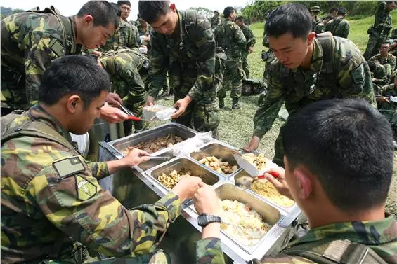 待4個月我會瘋掉…新兵哭訴「奶奶對不起」他二樓一躍而下…停役送辦!如今無罪