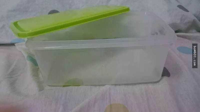 女大生挑戰「無痕飲食」要求早餐店照她意思裝食物,沒想到會錯意的老闆卻讓她哭哭了!