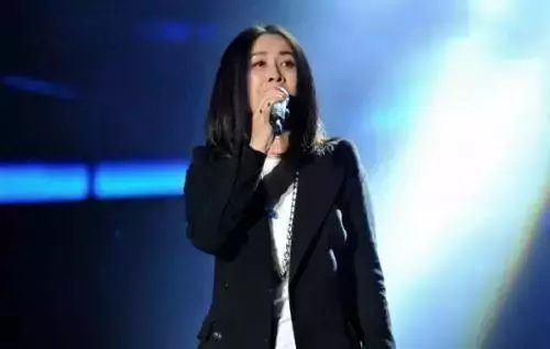 劉德華演唱會人數高達13萬人,而他的演唱會還沒唱完就開始打掃!