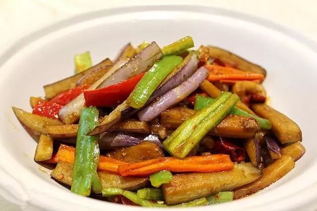 驚呆!原來茄子和這三樣東西一起吃有奇效,99%的人都不知道