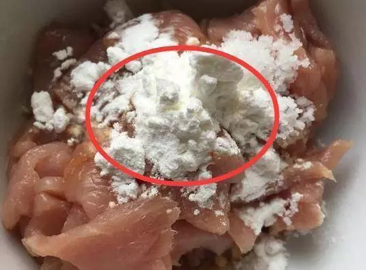 35年老廚師的絕招,炒肉時加1個重要步驟,肉菜鮮嫩爽滑超好吃!