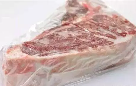 冰箱拿出來的凍肉,千萬別用水泡,教你個技巧,味道和新鮮肉一樣