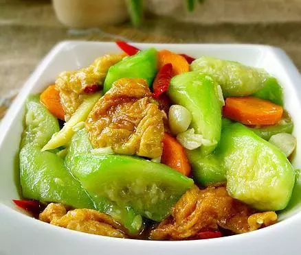 媽媽最拿手的幾道家常菜,求了媽媽好久才給我食譜,簡直太好吃了,如果你也不會做,那就趕緊一起學起來吧