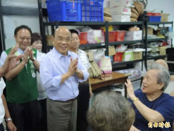 傳綠營勸退姚文智 蘇貞昌:不能可換將