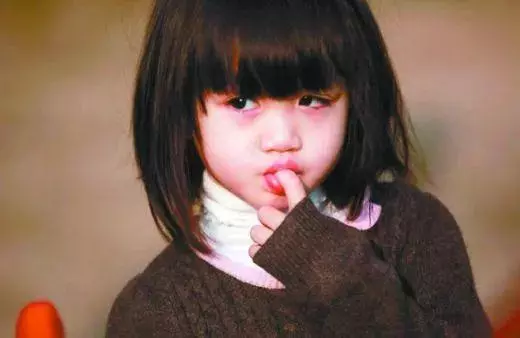 爸媽們注意了:孩子這9種行為屬於心理問題,家長在不重視就晚啦!