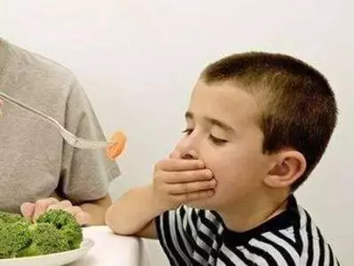 爸媽們注意了:孩子這9種行為屬於心理問題,家長在不重視就晚啦!