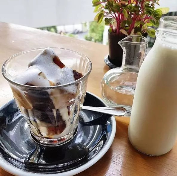 不懂要去哪裡?快Jio姐妹一起去【曼谷Top 5熱爆Cafe?】讓你拍照美炸天,一秒變網美❤