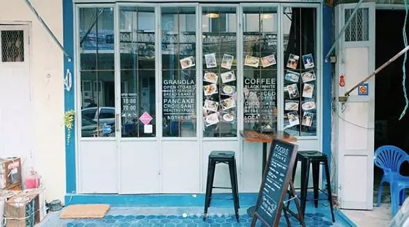 不懂要去哪裡?快Jio姐妹一起去【曼谷Top 5熱爆Cafe?】讓你拍照美炸天,一秒變網美❤