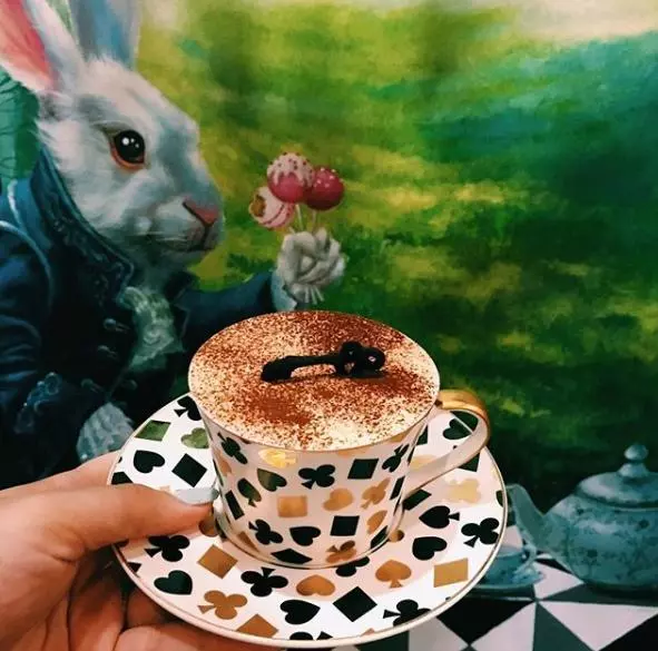 不懂要去哪裡?快Jio姐妹一起去【曼谷Top 5熱爆Cafe?】讓你拍照美炸天,一秒變網美❤