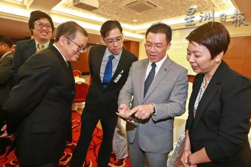 前新聞部長贊倪可敏國文造詣高,倪可敏:馬來文文學試卷考獲A1!