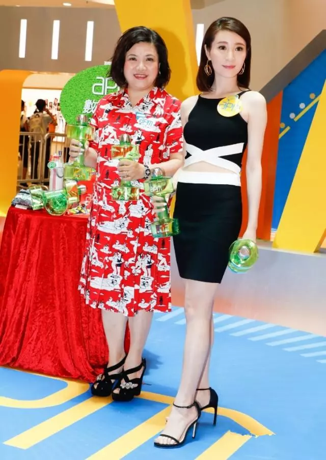 林峰新女友已融入林家?堂妹林夏薇口直心快回應:有見過!