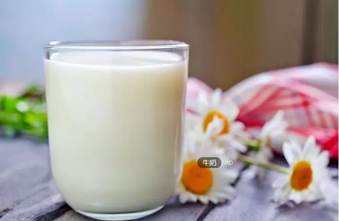 她50歲堅持每天早上做這4件事+1分鐘快速瘦腹動作!不發福,沒有小肚腩