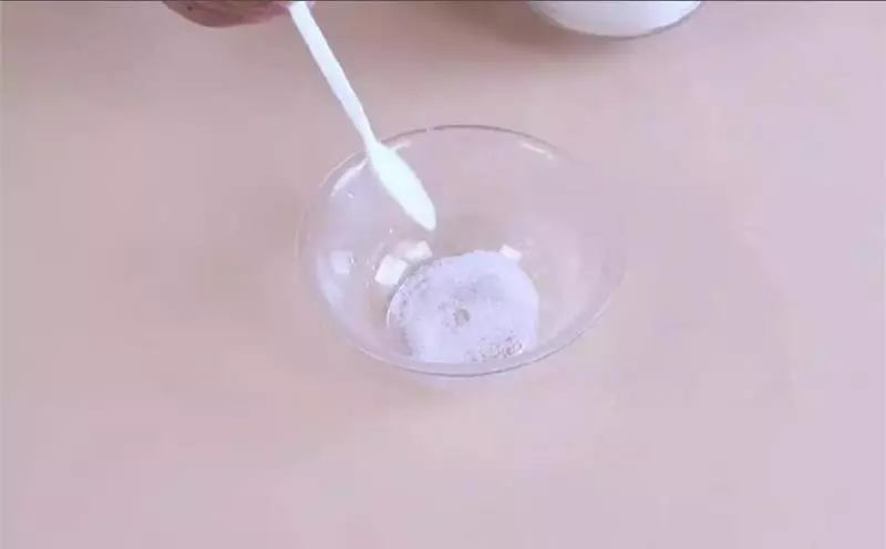 菜刀用久了生鏽、變鈍?去廚房找這3樣東西,只需1分鐘,教你快速磨刀法,不花一分錢