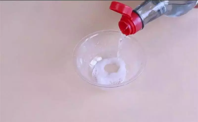 菜刀用久了生鏽、變鈍?去廚房找這3樣東西,只需1分鐘,教你快速磨刀法,不花一分錢