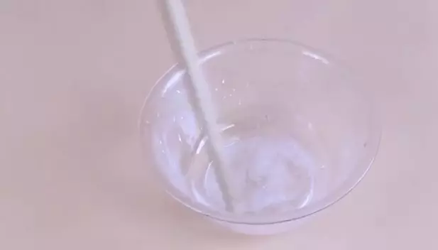 菜刀用久了生鏽、變鈍?去廚房找這3樣東西,只需1分鐘,教你快速磨刀法,不花一分錢