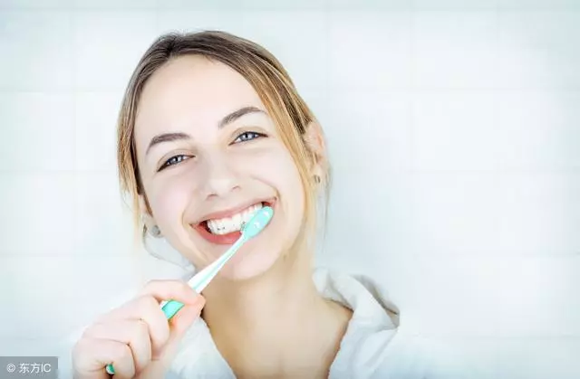 先刷牙和先吃早餐,哪個好?做到3點,刷牙效果才不會「打折扣」
