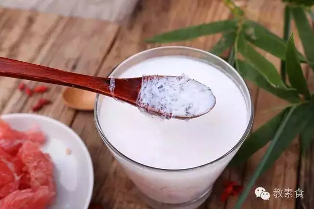 這一碗,哪有女人不愛? 3款雪燕食譜,讓您越喝越美... -