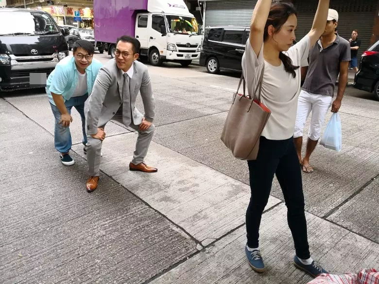 「全TVB最好演技的肥仔」何遠東"撻著"無線花旦? 還和她Kiss!網民: I Cannot!