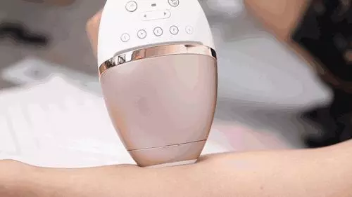 《中餐廳2》趙薇像 28歲?看未P高清圖才知真假……