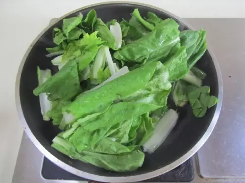 炒青菜的時多加一味料,好吃不變色!可惜知道的人不多,快試試,分享!