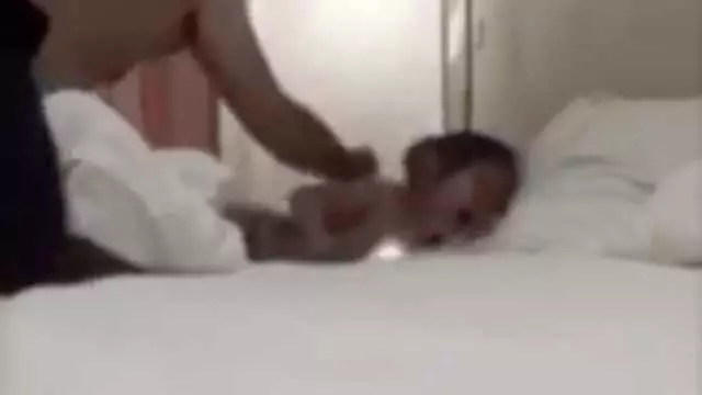 苦苦哀求爸爸「不要打了」!狠父醉後狂毆女兒 自拍還問「舒服嗎?」只為逼前妻出面