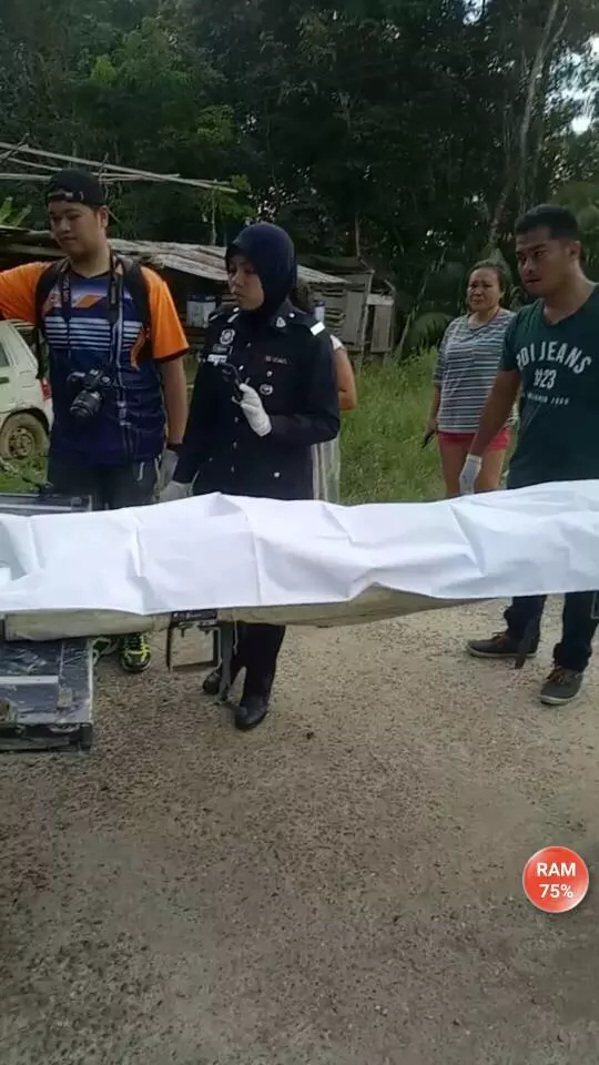 大馬痴線佬20年前懟冧老婆,出獄後再懟阿嫲!
