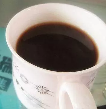 史上最強排毒水!每天一杯,擊敗便秘,瘦6斤!