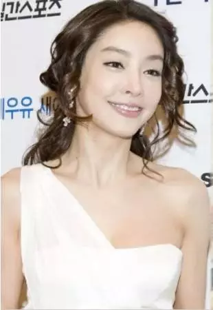 [ 韓國 ] 張紫妍被迫陪睡而自殺 樂天集團父子被爆涉案