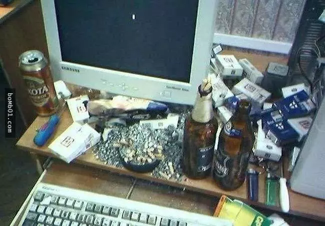 看完這12個網絡奇人之後,絕對會重新評估你對網絡的沈迷程度。