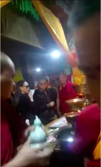 李連傑妻子罕見曝光,差點成為賭王第五太,李連傑為她拋棄懷孕的妻子,57歲的她近照曝光,怪不得一直不露面!