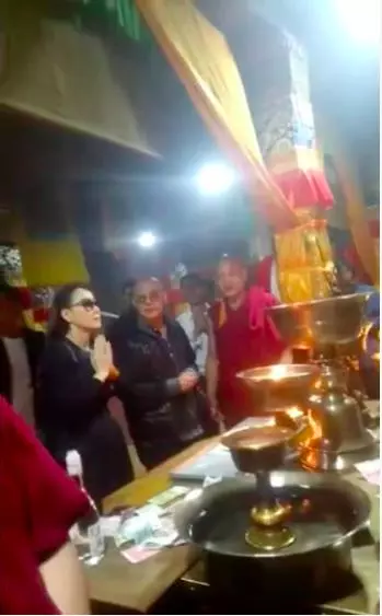 李連傑妻子罕見曝光,差點成為賭王第五太,李連傑為她拋棄懷孕的妻子,57歲的她近照曝光,怪不得一直不露面!