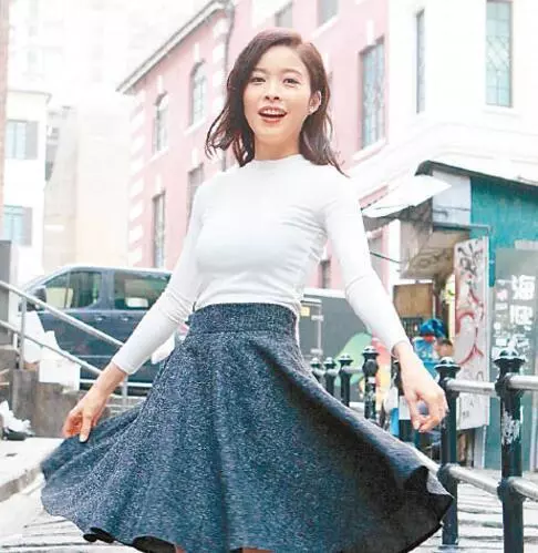 轉合約簽做「TVB親生女」,未婚懷孕停工近1年,她有望上位嗎?