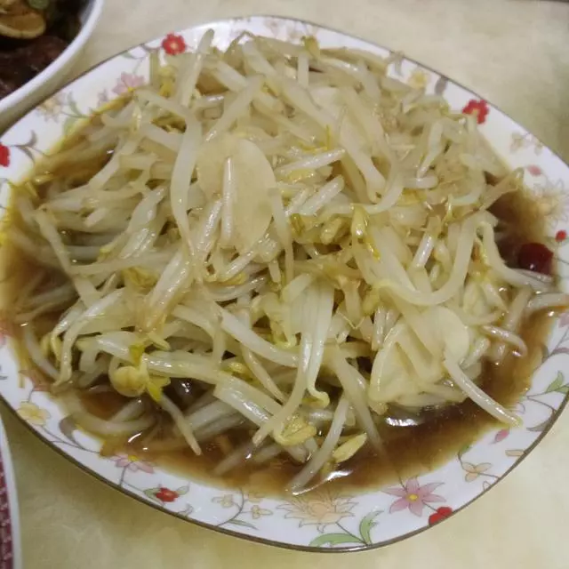 豆芽菜的19種做法,幾分鐘就上桌,香辣又開胃,一鍋飯都幹掉了!
